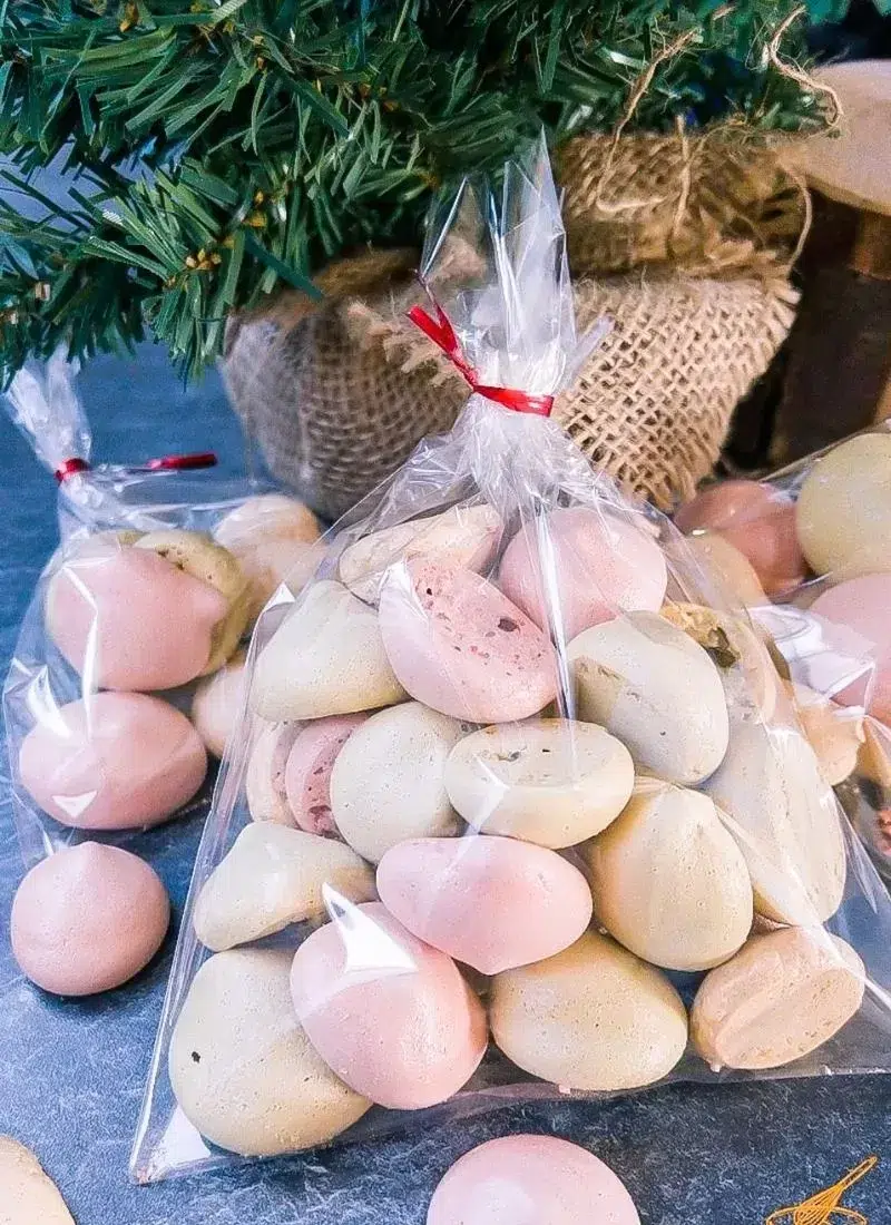 Gingerbread Meringue Cookies