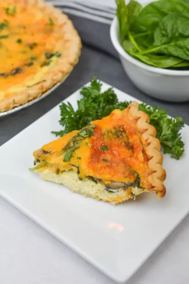 Cheesy Spinach and Mushroom Quiche