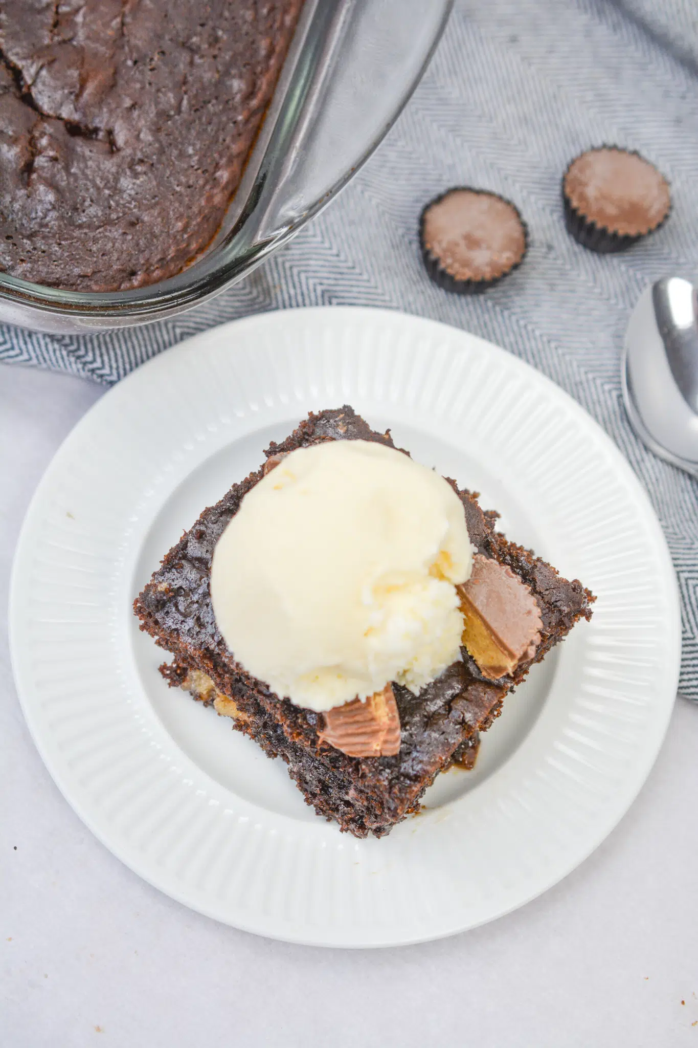 Chocolate Peanut Butter Earthquake Cake
