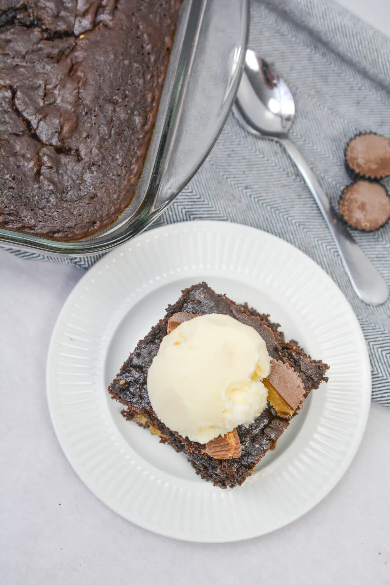 Chocolate Peanut Butter Earthquake Cake