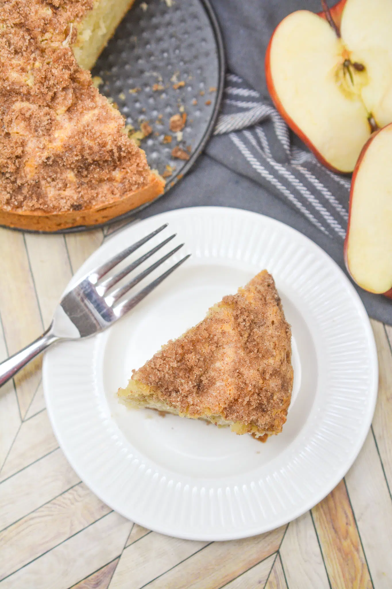 Cinnamon Apple Cake Recipe