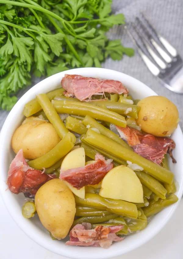 The Perfect Side Dish – Southern Style Green Beans and Potatoes