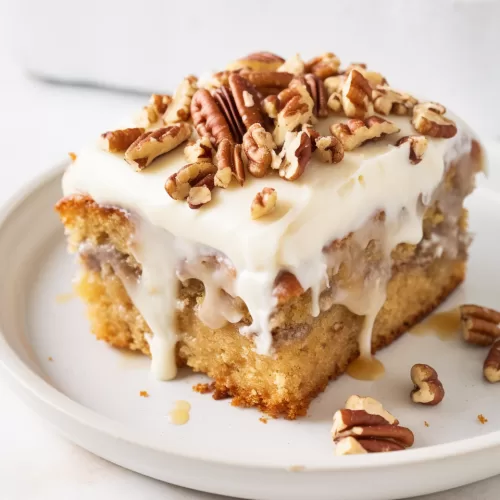 Classic Praline Pecan Cake