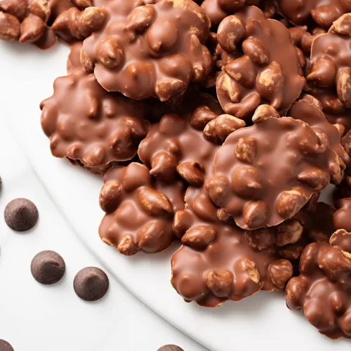 Easy Chocolate Peanut Clusters