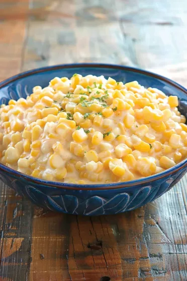 Slow Cooker Creamy Cheddar Corn