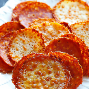 Easy Pepperoni Cheese Crisps Recipe