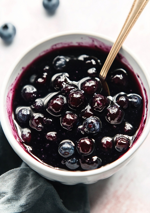 How to Make Blueberry Sauce